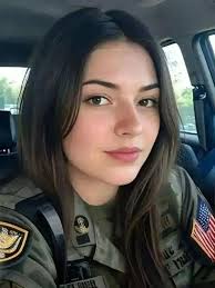 👤 Susan te mencionó Hola necesito hablar contigo y no respondes 👤 Susan  te envió una solicitud de amistad ¿Aceptas mi amistad?🫂❤️ Follow