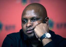 Can't quit like Floyd Shivambu? 5 ways to work with narcissistic bosses
