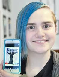 Derek Gomes's Instagram, Twitter & Facebook