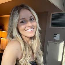 Emily Ewing (@ewing0318)