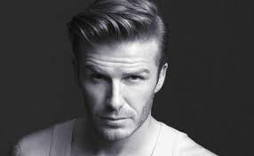 Model potongan rambut satu ini terinspirasi dari potongan rambut kaisar roma, julius caesar yang memiliki model rambut bergelombang. 20 Model Rambut Pria Tampil Ganteng Dengan Gaya Terbaru