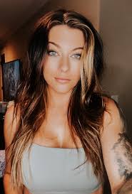 Margo Ryan (@EatYour_Yung)