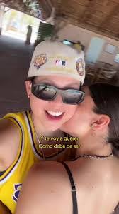 Michele Maciel's Instagram, Twitter & Facebook