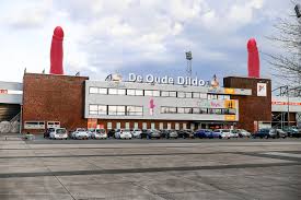 Volgens de knvb is er voor reclame op de boarding. Dj Andre Andre On Twitter Mooi Dat Fc Emmen Ook Meteen Het Stadion Aanpast Na De Deal Met Easy Toys Fcemmen Easytoys Emmen