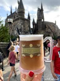 Travel between both lands of the wizarding world of harry potter™: The 9 Most Magical Snacks In Universal Orlando S Wizarding World Of Harry Potter Allears Net