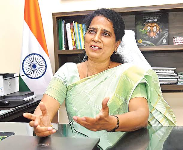 PCCF suvarna: ఆధునిక డ్రోన్లతో అటవీ ప్రాంతాలపై నిఘా |  principal-chief-conservator-of-forest-c-suvarna-interview