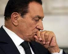 Al-Ahram newspaper defends doctored photo of Hosni Mubarak