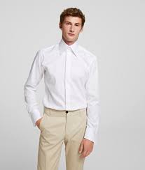 Une chemise ajustée constitue une pièce incontournable. Collections Chemise De Smoking Karl Lagerfeld Par Karl Lagerfeld Karl Com