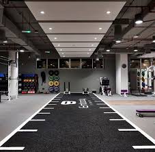 Rubber Flooring Sprinttrack Fitness Membantu Solusi Lengkap Semua Kebutuhan Fitness Project Anda Kami Tokofi Gym Design Interior At Home Gym Home Gym Design