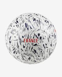 Fußball ist eine ballsportart, bei der zwei mannschaften mit dem ziel gegeneinander antreten, mehr tore als der gegner zu erzielen und so das spiel zu gewinnen. Fff Fan Fussball Nike De