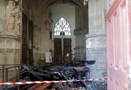 Sein ärger mit dieser entscheidung sei der grund für den brandanschlag auf die kathedrale gewesen. 2i31wr5tgjqkum
