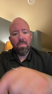 #ladygaga #alwaysremember #loveprevails🥰🥰 #badkaroake #oldman  #learntolove #heartbreakisreal #familymatters #beardeddad #chubbysinger  #tattoos #singinggrandpa