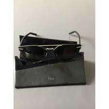 Les lunettes de soleil complètent votre allure tout en protégeant élégamment votre regard. Lunette De Soleil Dior Homme Rakuten