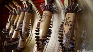 Sasando merupakan alat musik petik dari nusa tenggara timur. Sejarah Alat Musik Sasando Dari Pulau Rote Dan Cara Memainkannya