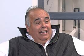 Un Rey con ficha radical