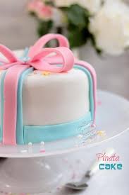 Epingle Sur Layer Cakes Ou Gateaux A Etages
