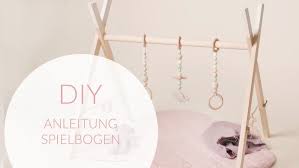 Kinder nutzen den bollerwagen gerne als spielzeug und verstauen puppen, spielzeuge und kuscheltiere darin. Diy Babyspielzeug Selber Machen Spielbogen Aus Holz Fur Babys Selber Bauen Youtube