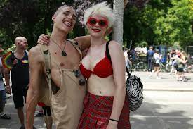 Berichte und mehr links zu fotoalben von der parade gibts bei der hosi wien. Regenbogenparade 2019 Party Fur Mehr Toleranz Am Wiener Ring Innere Stadt