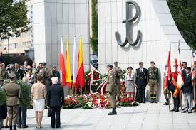 Powstanie warszawskie rozpoczęło się 1 sierpnia 1944 roku o godz. Polskie Wladze Cywilne I Wojskowe A Powstanie Warszawskie Wiadomosci Znad Wilii