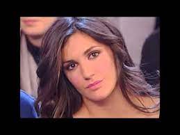Questa esperienza le regala fiducia nei suoi mezzi e la porta a iscriversi ad amici. Elena D Amario Youtube