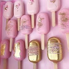 Goruntunun Olasi Icerigi Yiyecek Ice Cream Cake Pops Instagram Cake Octopus Cake Pops