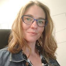 Carly Welsh's Instagram, Twitter & Facebook