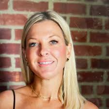 Councilwoman Delia Hamlet...