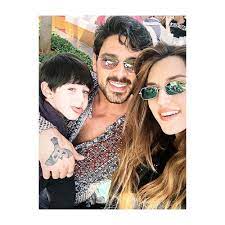 He played the character of the massimo in this film. 10 Momen Hangat Michele Morrone Dengan Buah Hati Daddy Kesayangan