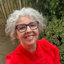 Hello everybody! Any recommendations for dentists who do  extractions/implants?