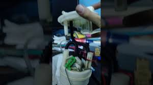 فك و تنظيف و حل مشكلة طرمبة بنزين رينو لوجان سانديرو الجزء الثاني Youtube