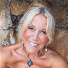 Terri Haddad's Instagram, Twitter & Facebook