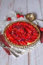 Tarte Patissiere Aux Fraises Vegan En 2020 Patissiere Recette Tarte Aux Fraises Jus De Fraise