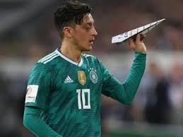 Why should i subdue the world, if i can enchant it. Dfb Mengaku Bersalah Atas Pensiunannya Mesut Ozil Dari Timnas Jerman Liga Olahraga