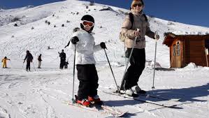 Bien plus qu'une station de ski, val louron est l'endroit idéal pour se ressourcer en famille, avec notamment l'un des plus merveilleux espace débutants des pyrénées, idéal pour les premières glisses des tous petits. La Station De Val Louron En Piste Ce Week End Ladepeche Fr