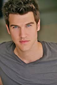 Ben Bledsoe's Instagram, Twitter & Facebook