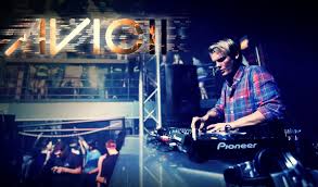 Cu profund regret, anunțăm decesul lui tim nu a fost menționată nicio cauză a decesului, iar baron a precizat că nu va mai fi difuzat niciun alt comunicat. Cunoscutul Dj Avicii A Murit La 28 De Ani Elle Ro