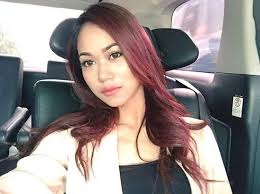 Cik cinderella encik tengku raya l telefilem. Biodata Raysha Rizrose Pelakon Drama Pinggan Tak Retak Nasi Tak Dingin Http Ift Tt 2uey9jn Hair Styles Long Hair Styles Beauty