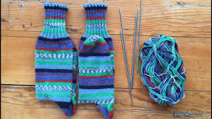 Corap Nasil Orulur 5 Sis Ile Corap Nasil Orulur Corap Elorgusucorap Yuncorap Knitting Handknittingsocks Woollysocks Colorful Wint Corap Orgu Patikler