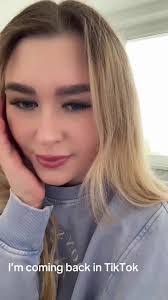 Helena Krol's Instagram, Twitter & Facebook