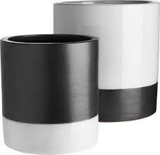 Black And White Outdoor Planter Pots Black And White For Greens Rooted In Opposites Slick White Glaze Meets A Matte Black Band On Handmade Earthenware Cylinders Lets Plants Bloom Ind Decoraties