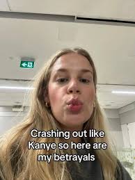 When Your Jeans Have Other Plans: A Frustrating Fashion Experience