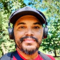 500+ "Robert E." profiles