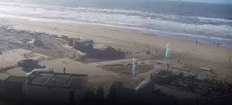 Bloemendaal's lively atmosphere and beachy vibes make it a hotspot for young locals and tourists looking to let loose. Webcam Bloemendaal Strand Bloemendaal Online Live Cam