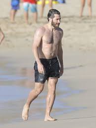 Far from home actors tom holland and jake gyllenhaal, then i guess you do shirtless handstands?? 9 Pictures Of Jake Gyllenhaal And His Furry Chest At The Beach