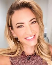 Cynthia Frelund - Free pics, galleries & more at Babepedia