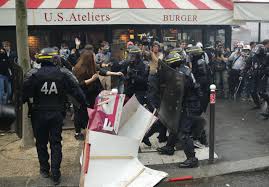 « le gouvernement doit enfin prendre en compte la parole des agents que le 22 mai 2018, ecoutez nous monsieur macron, avec la cfdt, votre richesse est dans la rue ! Manifestation A Paris Heurts Entre La Police Et Des Individus Cagoules Valeurs Actuelles