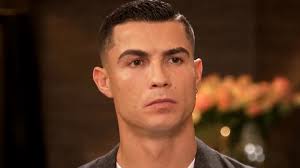 Cristiano Ronaldo w głośnym wywiadzie opowiedział o stracie syna. „Jego  prochy są ze mną. Są tutaj, w domu”