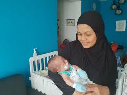 Catatan pengalaman bersalin akan disambung kemudian bila dah free nanti. Nur Lydia Hanya Dapat Sentuh Bayi 2 Bulan Selepas Melahirkan Bayinya Seberat 680g Sahaja Berita Mediacorp