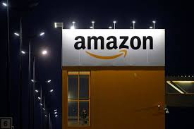 Amazon tops $1 trillion in stock market value | Arab News