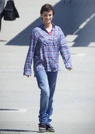 Penélope cruz brown layered hairstyle: Penelope Cruz Short Hairtalk 81606